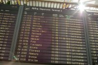 Vlieg goedkoper door niet vanuit Schiphol te vertrekken
